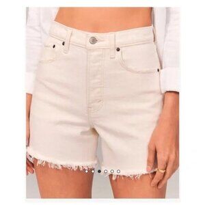 NWT ABERCROMBIE & FITCH The Dad Short High Rise Sz 22